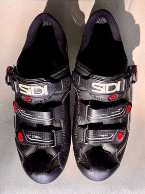 SiDi Genius 7 Carbon 45 EU /  11 US Mens “M”black 3-bolt road shoe. Italy